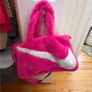 SOLD!!!!! Nike Pink Faux Fur Tote Bag Y2K Barbiecore Shoulder Bag